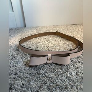 kate spade pale blush leather bow belt with gold logo Sz. Large